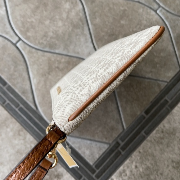 Michael Kors Jet Set Travel Large Top Zip Signature Wristlet Clutch - Picture 5 of 16